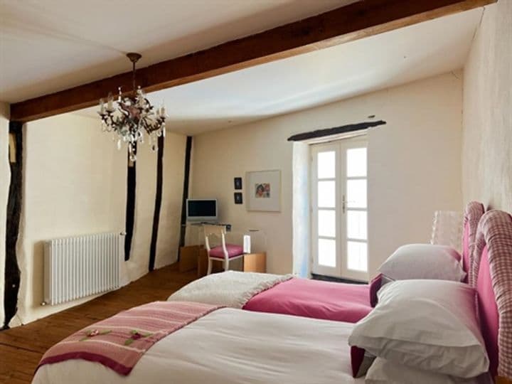 4 bedrooms house for sale in Lavardens, France - Image 7