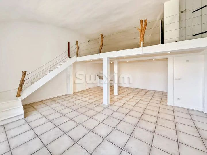 1 bedroom house for sale in  France - Image 2