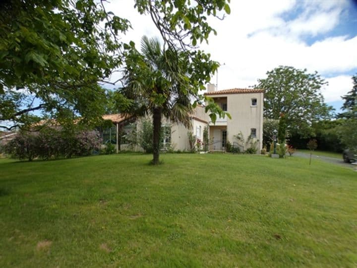 House for sale in Sainte-Hermine, France - Image 10