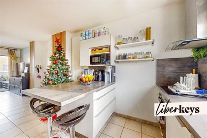 1 bedroom apartment for sale in Vitrolles, France - Image 2