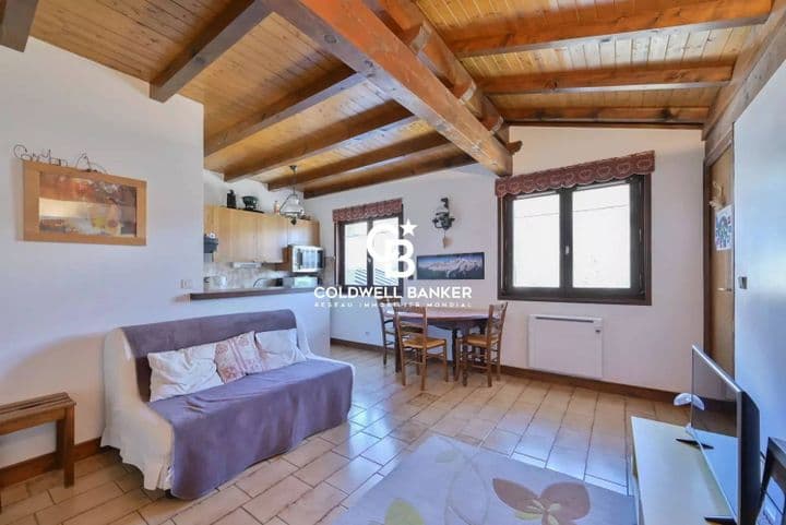 1 bedroom house for sale in  France - Image 2