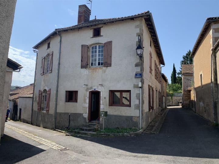 4 bedrooms other for sale in LIsle-Jourdain, France