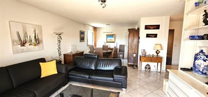 2 bedrooms apartment for sale in Frejus, France