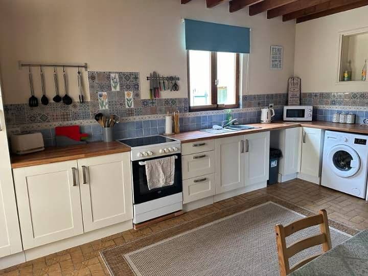 2 bedrooms house for sale in  France - Image 3