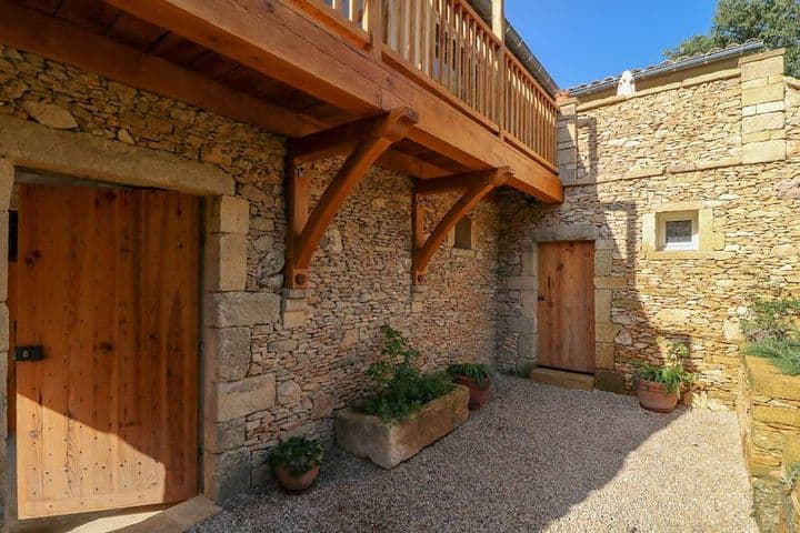 4 bedrooms house for sale in Uzes, France - Image 2