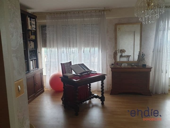 3 bedrooms apartment for sale in Montlucon, France - Image 9