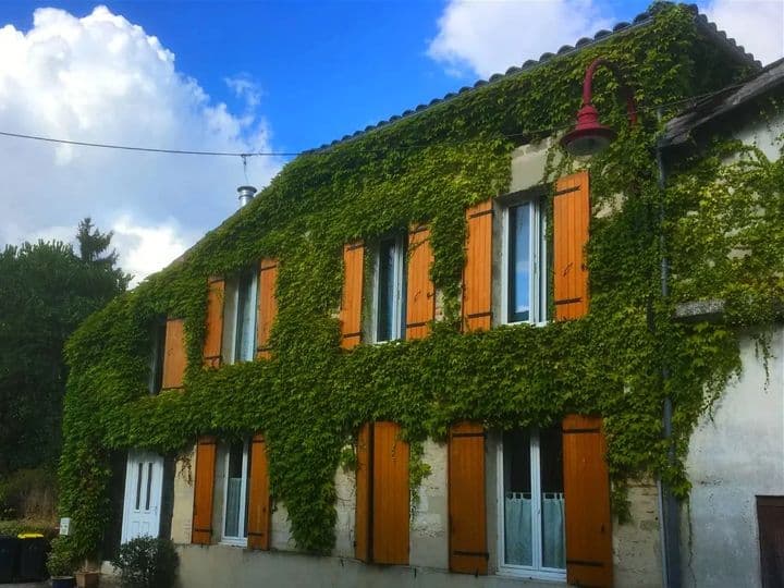 4 bedrooms house for sale in  France