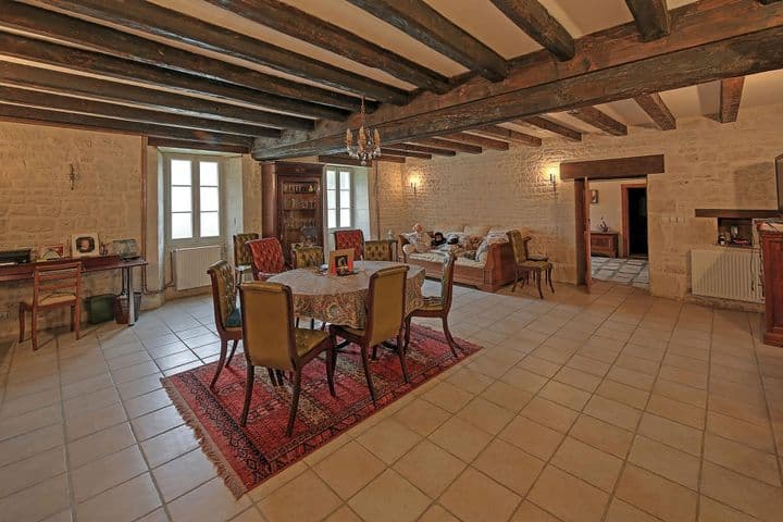 7 bedrooms house for sale in Melleran, France - Image 2