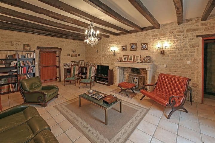 7 bedrooms house for sale in Melleran, France - Image 3