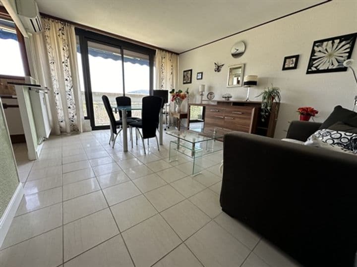 2 bedrooms apartment for sale in Greoux-les-Bains, France - Image 2