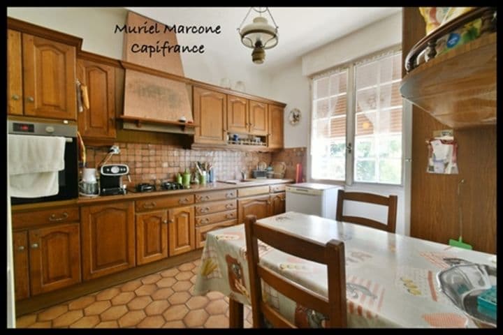 4 bedrooms house for sale in Lourmarin, France - Image 3