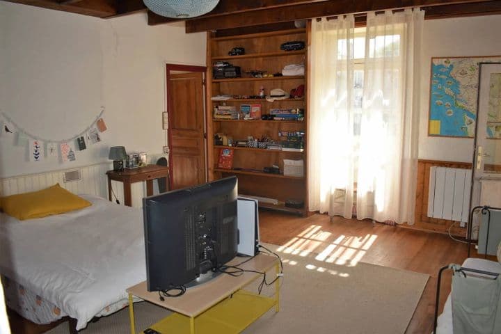 4 bedrooms house for sale in  France - Image 10