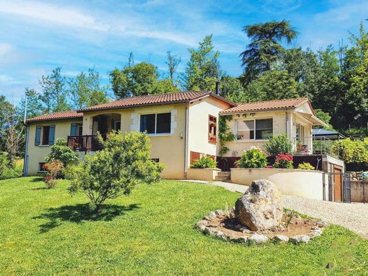 5 bedrooms house for sale in  France