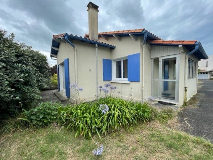 2 bedrooms house for sale in st palais sur mer, France - Image 2