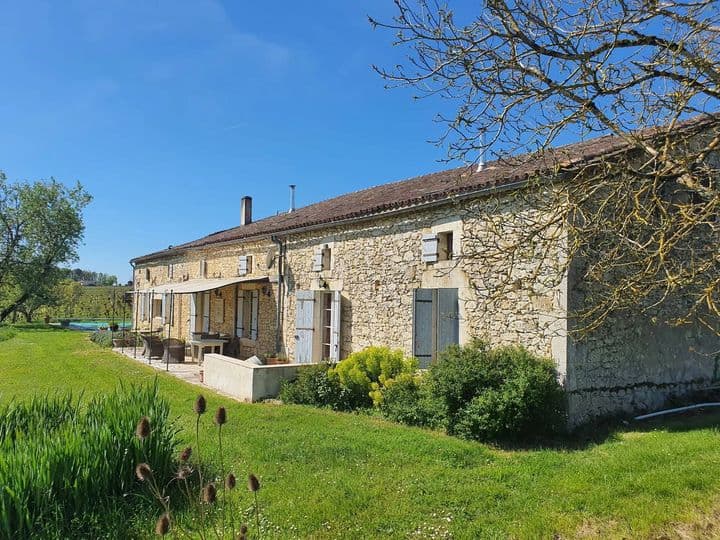 6 bedrooms house for sale in  France