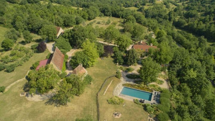 10 bedrooms house for sale in 10 KM OUEST DE FIGEAC, France - Image 2