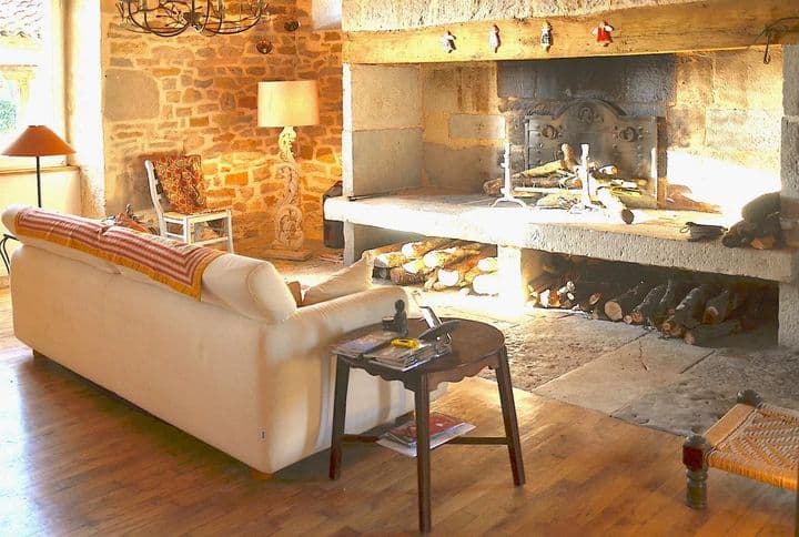 10 bedrooms house for sale in 10 KM OUEST DE FIGEAC, France - Image 8