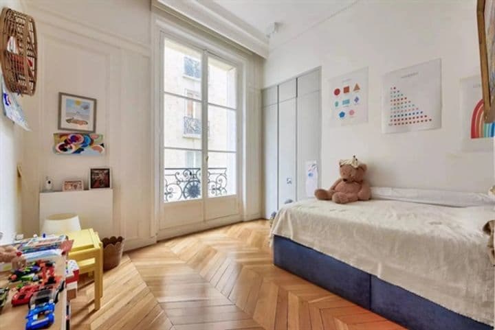 4 bedrooms apartment for sale in Paris 16eme, France - Image 5