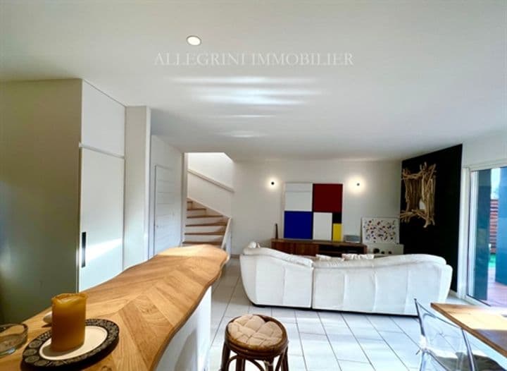 3 bedrooms house for sale in Monticello, France - Image 2