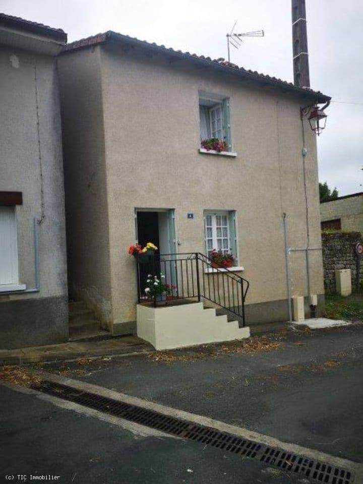 2 bedrooms house for sale in Charroux, France - Image 2