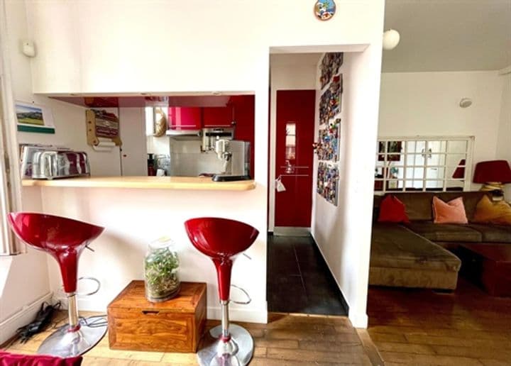 2 bedrooms other for sale in Paris, France