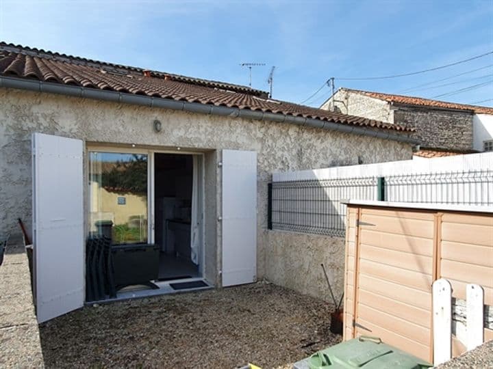 1 bedroom house for sale in Semussac, France - Image 7