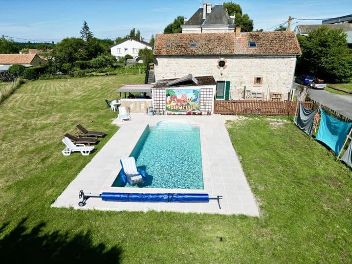 10 bedrooms house for sale in CHARROUX, France - Image 2