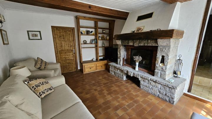 3 bedrooms house for sale in Lunas, France - Image 5