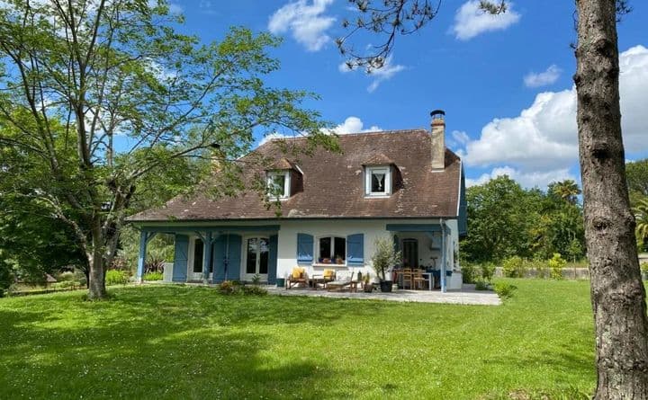 4 bedrooms house for sale in Salies de Bearn, France