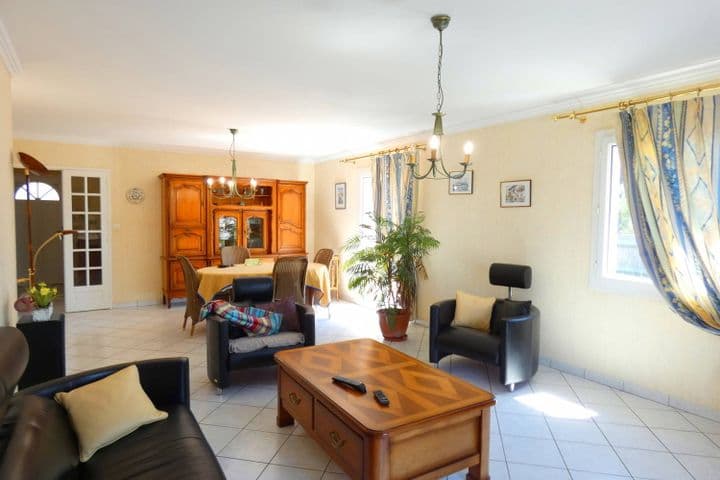 4 bedrooms house for sale in aurillac, France - Image 4