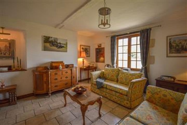 9 bedrooms other for sale in Civray, France - Image 8