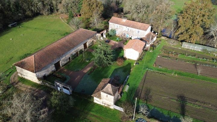 4 bedrooms house for sale in BUSSEROLLES, France - Image 7