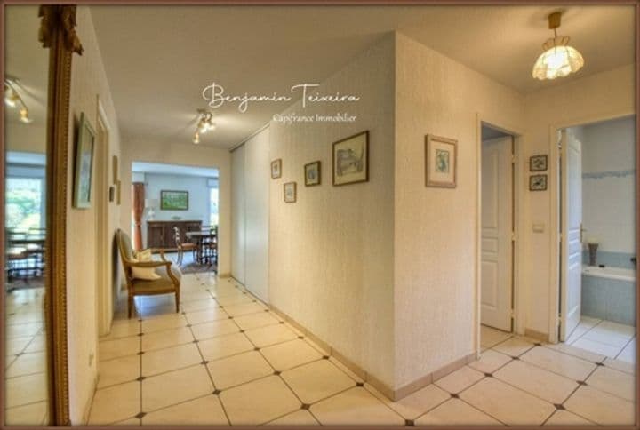 2 bedrooms apartment for sale in Saint-Raphael, France - Image 8