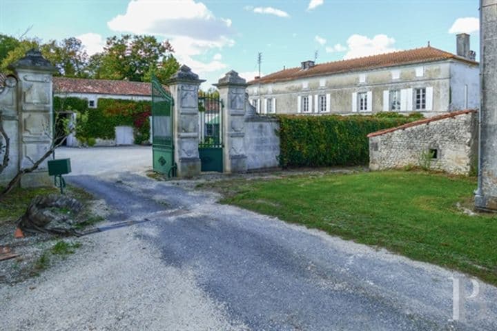 7 bedrooms house for sale in Cognac, France - Image 2