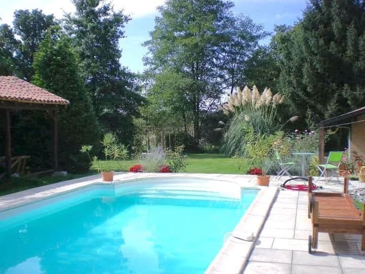 4 bedrooms house for sale in Poitou-Charentes, France - Image 4