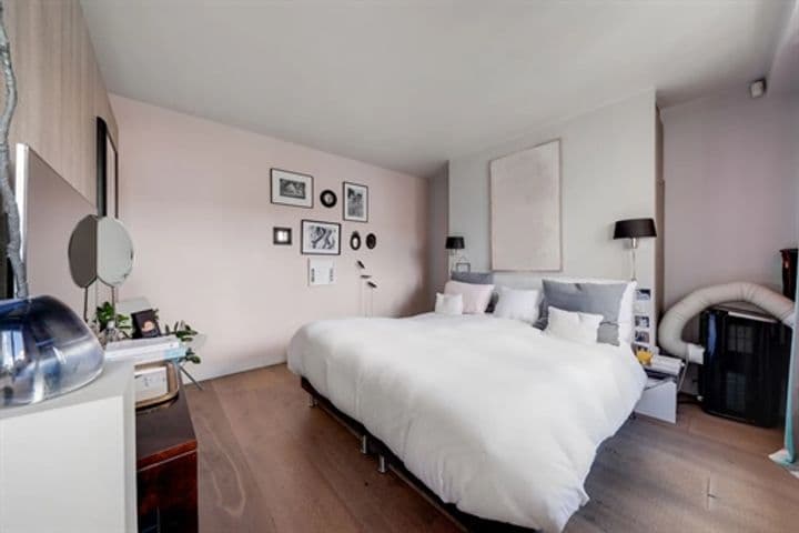 1 bedroom apartment for sale in Paris, France - Image 6