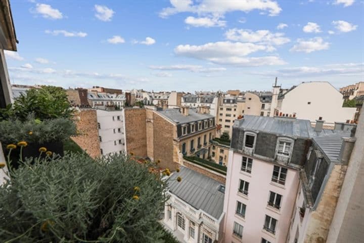 1 bedroom apartment for sale in Paris, France - Image 2