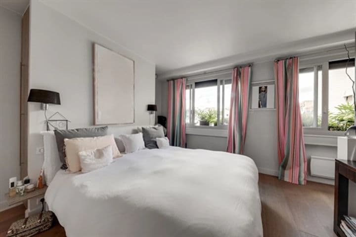 1 bedroom apartment for sale in Paris, France - Image 5