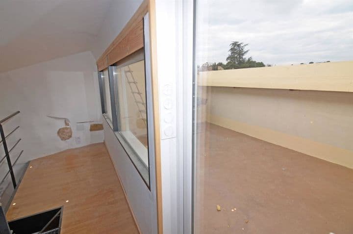 2 bedrooms house for sale in  France - Image 9