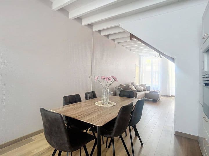 2 bedrooms house for sale in  France - Image 8