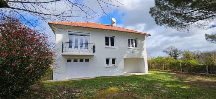 2 bedrooms house for sale in BUSSIERE POITEVINE, France - Image 2