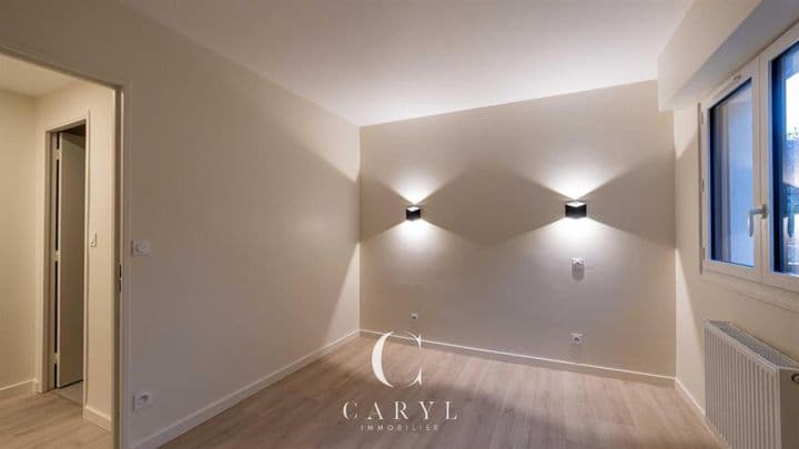 2 bedrooms apartment for sale in Biarritz, France