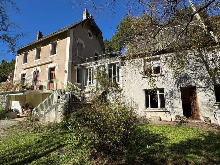 5 bedrooms house for sale in ENTRAYGUES SUR TRUYERE, France - Image 2