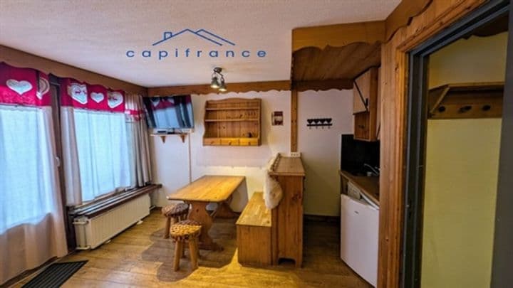 Apartment for sale in Val Thorens (Saint-Martin-de-Belleville), France - Image 9