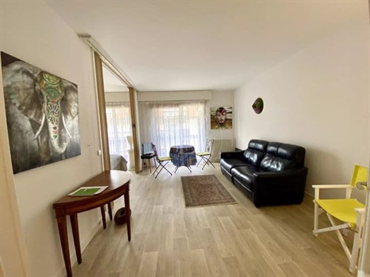 1 bedroom apartment for sale in Deauville, France - Image 9