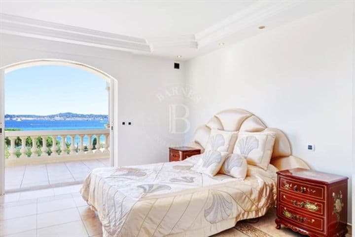 House for sale in Sainte-Maxime, France - Image 8