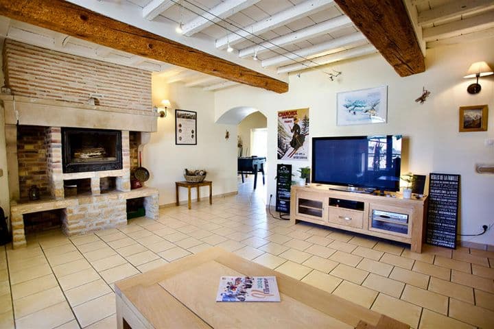 6 bedrooms house for sale in Villeneuve, France - Image 2