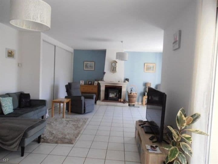 4 bedrooms house for sale in Villefagnan, France - Image 2