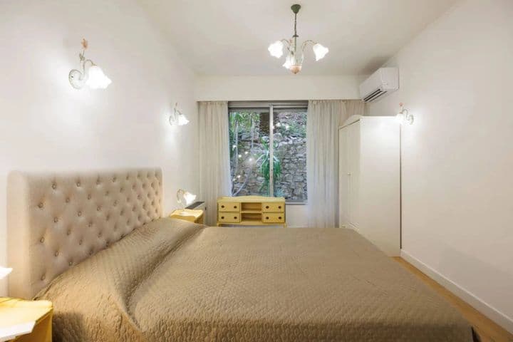 2 bedrooms house for sale in  France - Image 6