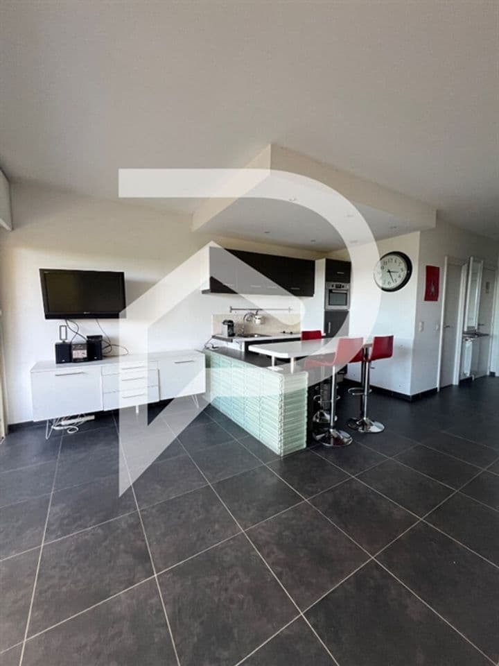 Apartment for sale in Cannes, France - Image 4